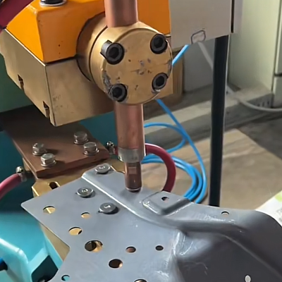 Medium frequency spot welding machine for welding nuts and hot-formed steel plates Medium frequency spot welding machine for welding nuts and hot-formed steel plates
